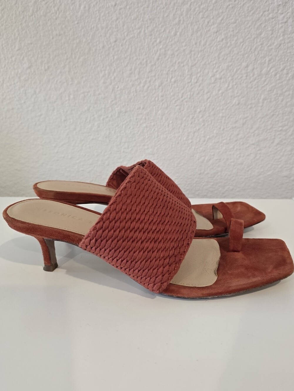 Veronica Beard Women’s Suede Braided Toe Ring Strap Slide Sandals Slip-On 8